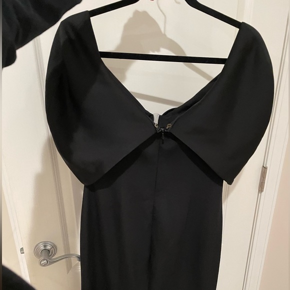 Ozgur Masur Off the Shoulder Gown Size 38 (6) Black - Picture 9 of 13